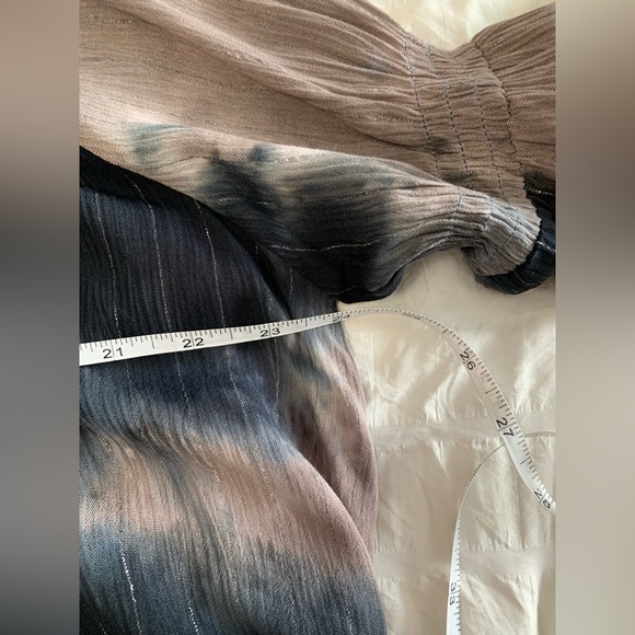 NWT Umgee Tie-Dye Keyhole Tunic Top in Blue, Black  and Taupe - Picture 14 of 16